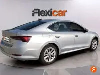 Usado Skoda Octavia Selection 110 CV (80 kW) 2024 Gris Berlina