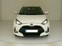 Usado Toyota Yaris Active 116 CV (85 kW) 2022 Blanco Utilitario