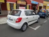 Usado Skoda Fabia Ambition 85 CV (62 kW) 2012 Blanco Berlina