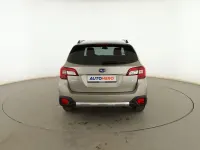 Usado Subaru Outback 150 CV (110 kW) 2017 Plata Familiar