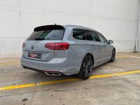 Usado VW Passat R-line 150 CV (110 kW) 2021 Gris / plata Familiar