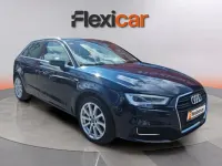 Usado Audi A3 Design 116 CV (85 kW) 2019 Azul Berlina
