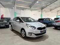 Usado Kia Carens 115 CV (84 kW) 2015 Gris / plata Monovolumen