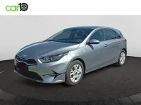 Usado Kia Ceed 120 CV (88 kW) 2023 Gris / plata Utilitario