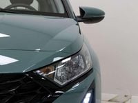 Usado Hyundai i20 101 CV (74 kW) 2024 Verde Utilitario