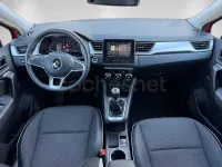 Usado Renault Captur 140 CV (102 kW) 2022 Rojo SUV