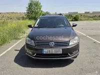 Usado VW Passat Highline 170 CV (125 kW) 2011 Marrón Familiar