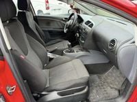 Usado Seat Leon Sport 125 CV (91 kW) 2008 Rojo Utilitario