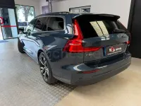 Usado Volvo V60 Core 197 CV (144 kW) 2025 Azul Familiar