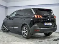 Usado Peugeot 5008 Allure 130 CV (95 kW) 2019 Negro SUV