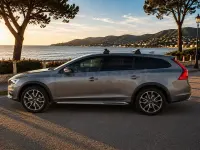 Usado Volvo V60 CC Summum 190 CV (139 kW) 2017 Gris / plata Familiar