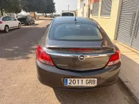 Usado Opel Insignia Sport 160 CV (117 kW) 2010 Gris / plata Berlina