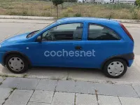 Usado Opel Corsa Comfort 75 CV (55 kW) 2002 Azul Utilitario