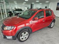 Usado Dacia Sandero Stepway 90 CV (66 kW) 2015 Granate Berlina