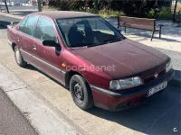 Usado Nissan Primera 102 CV (75 kW) 1993 Granate Familiar