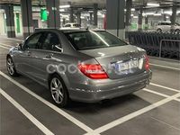 Usado Mercedes C200 136 CV (100 kW) 2013 Gris / plata Berlina