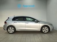 Usado VW Golf VIII Life 110 CV (80 kW) 2022 Gris plata Utilitario