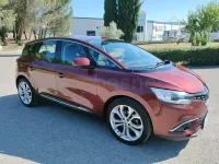 Usado Renault Scénic Intens 130 CV (95 kW) 2017 Granate Monovolumen