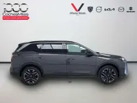 Usado Peugeot 5008 Allure 145 CV (106 kW) 2025 Gris SUV