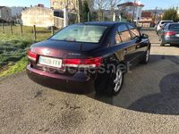 Usado Hyundai Sonata Style 140 CV (102 kW) 2006 Violeta / lila Berlina