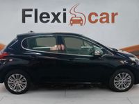 usado Peugeot 208 5P ALLURE 1.2L PureTech 81KW (110CV) S&S Gasolina en Flexicar Cáceres