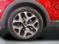 Usado Renault Captur Zen 90 CV (66 kW) 2019 Rojo SUV