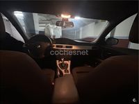 Usado BMW 318 143 CV (105 kW) 2012 Negro Familiar