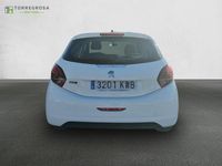 Usado Peugeot 208 Active 99 CV (72 kW) 2019 Blanco Utilitario