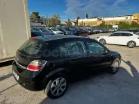 Usado Opel Astra Cosmo 100 CV (73 kW) 2008 Negro Berlina