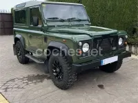 Usado Land Rover Defender 122 CV (89 kW) 2000 Verde SUV