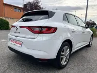 Usado Renault Mégane IV Business 95 CV (69 kW) 2020 Blanco Berlina