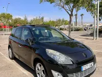 Usado Renault Grand Scénic II Business 130 CV (95 kW) 2009 Negro Monovolumen