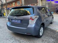 Usado Toyota Verso Advance 126 CV (92 kW) 2010 Gris Monovolumen