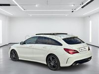 Usado Mercedes CLA220 Shooting Brake AMG line 177 CV (130 kW) 2016 Blanco Familiar