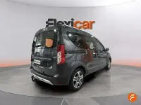 Usado Dacia Dokker Essentiel 131 CV (96 kW) 2019 Gris Monovolumen