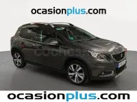 Usado Peugeot 2008 Allure 100 CV (73 kW) 2017 Gris SUV