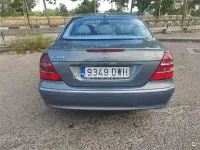 Usado Mercedes E320 Avantgarde 204 CV (150 kW) 2006 Gris / plata Berlina