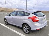 Usado Ford Focus 125 CV (91 kW) 2014 Gris / plata Berlina