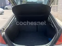 Usado Ford Mondeo Ambiente 115 CV (84 kW) 2002 Beige Berlina
