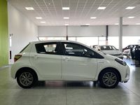 Usado Toyota Yaris Hybrid Active 116 CV (85 kW) 2020 Blanco Berlina
