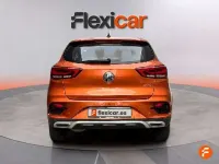 Usado MG ZS Luxury 106 CV (77 kW) 2025 Naranja SUV