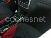 Usado Ford Focus 109 CV (80 kW) 2007 Gris / plata Berlina
