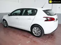 Usado Peugeot 308 Allure 100 CV (73 kW) 2020 Blanco Berlina