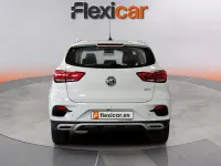 Usado MG ZS Luxury 106 CV (77 kW) 2024 Blanco SUV