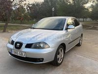 Usado Seat Cordoba 100 CV (73 kW) 2008 Gris / plata Berlina