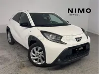 Usado Toyota Aygo X Play 72 CV (52 kW) 2025 Blanco SUV