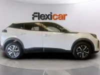 Usado Peugeot 2008 Active 101 CV (74 kW) 2023 Blanco SUV