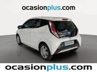 Begagnad Toyota Aygo X-play 69 HK (50 kW) 2018 Vit Halvkombi