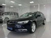 Usado Opel Insignia Selective 136 CV (100 kW) 2019 Azul Familiar