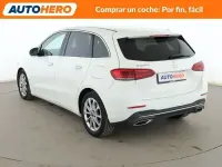 Usado Mercedes B200 Progressive 150 CV (110 kW) 2019 Blanco Utilitario
